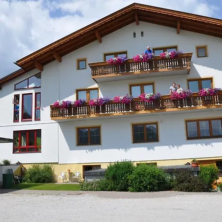 Gasthof Haus Alpina 3*