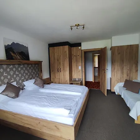 Haus Alpina Guest house