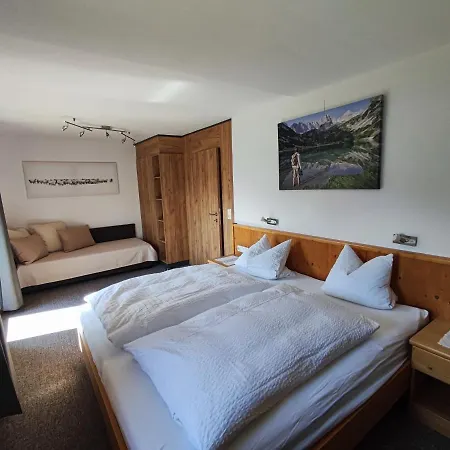 Haus Alpina *
