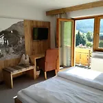 Haus Alpina 3*